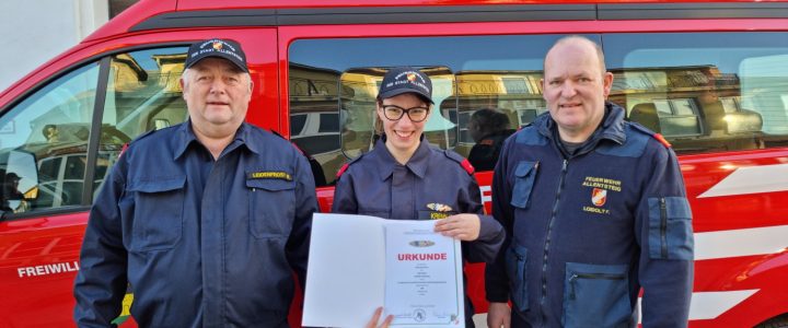 FM Ulrike Krenn absolviert Funkleistungsabzeichen in Gold